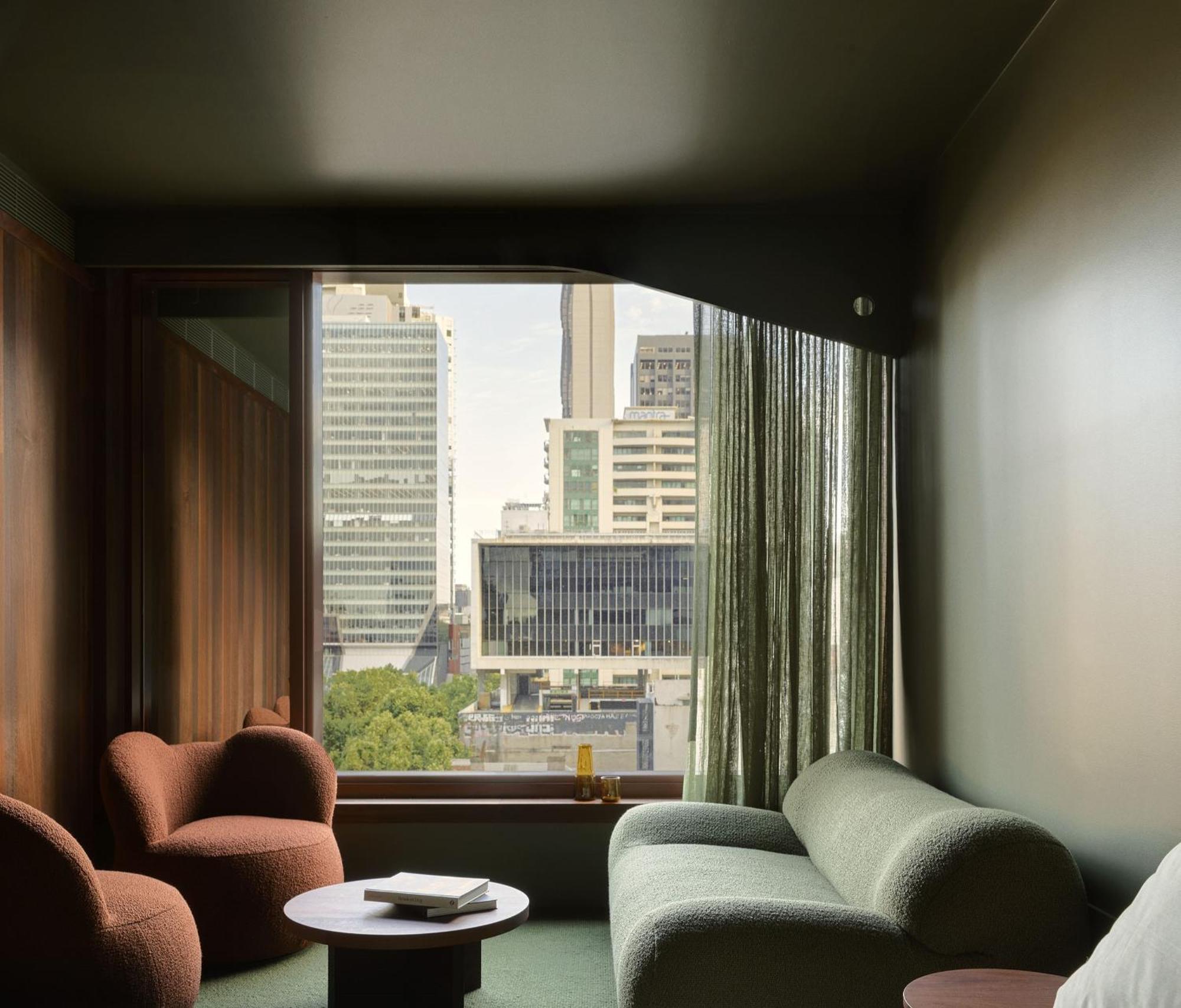 Hyde Place Hotel 5*
