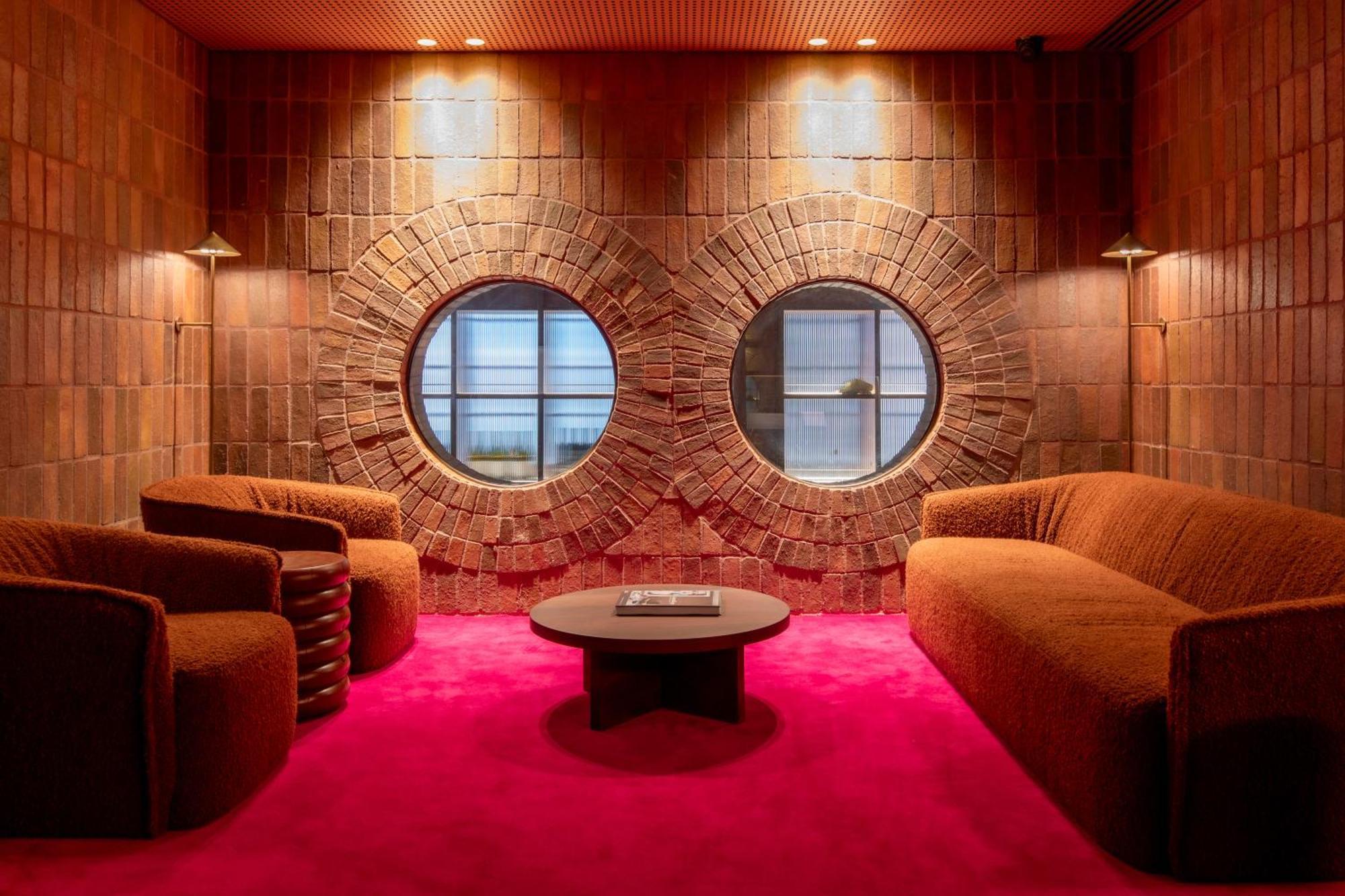 Hyde Place Hotel 5*