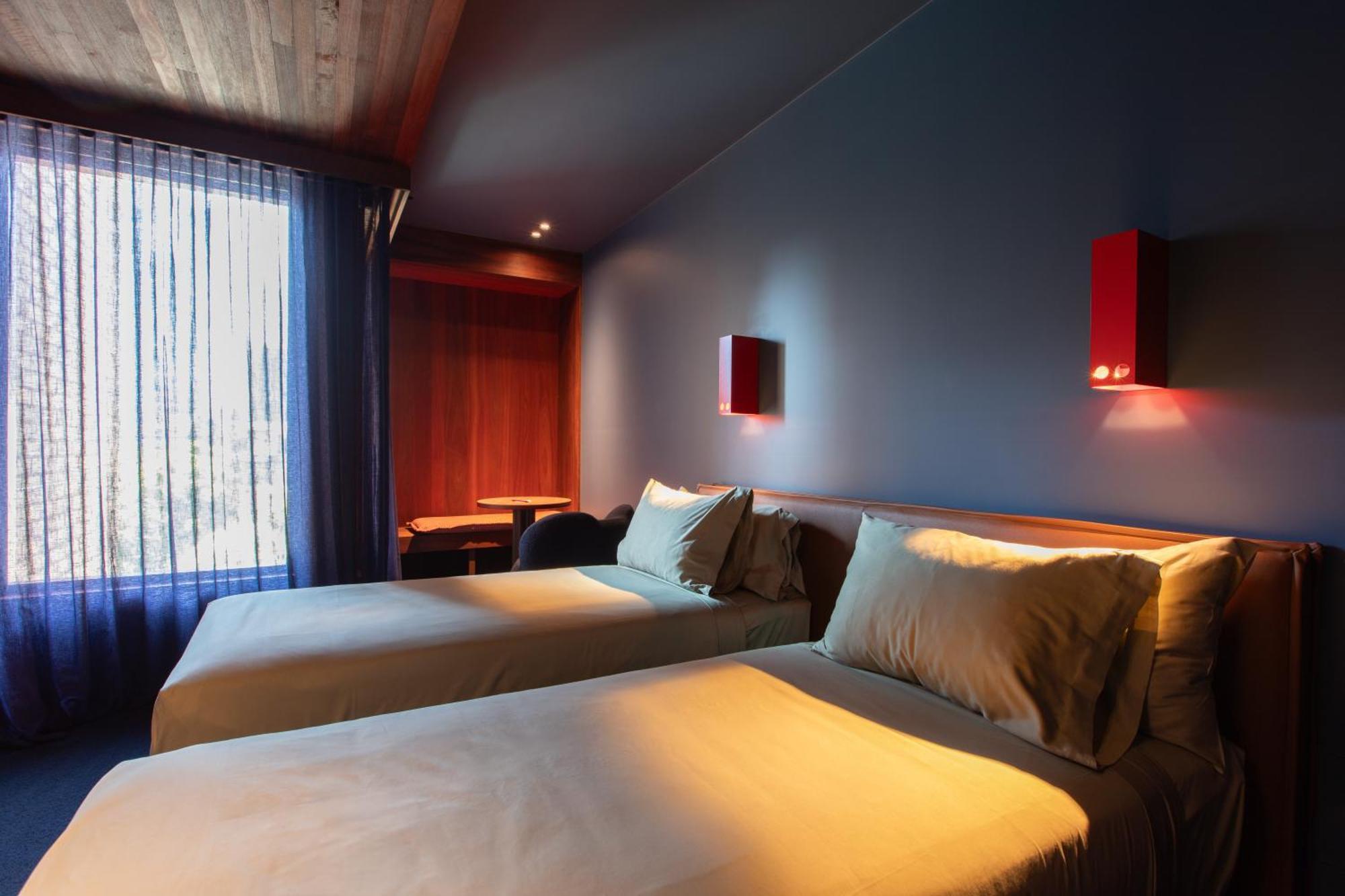 Hyde Place 5*